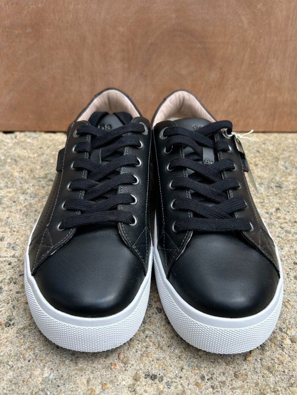 Taos Black Sneakers